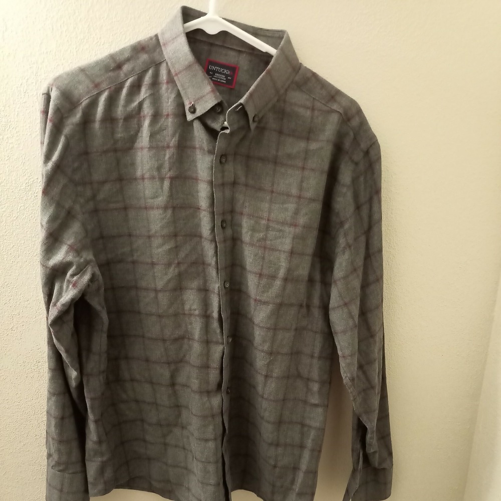 Men's Untuckit Gray Red Plaid Button Front Shirt Size Medium